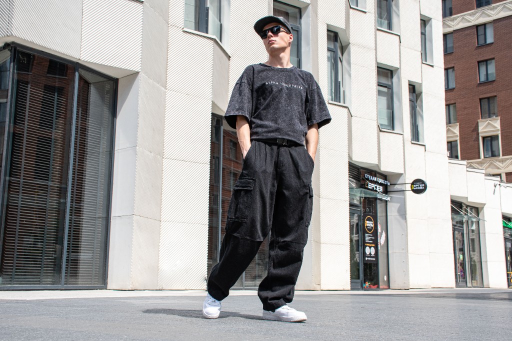 Брюки-карго Alpha Industries Aircraft Pant Black в городском образе